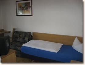 Frankischer Landgasthof Hotel Uettingen Habitación foto